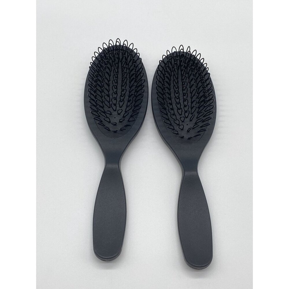 2 Aveda Pramasana Exfoliating Scalp Brush
